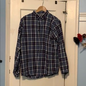 Wrangler Jeans Co med blue plaid button down shirt